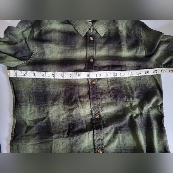American Eagle Outfitters Black Green Long Sleeve Button Down Flannel - Picture 4 of 9